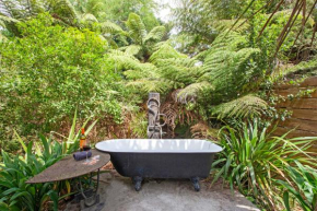 Boutique Country Retreat -Outdoor bath